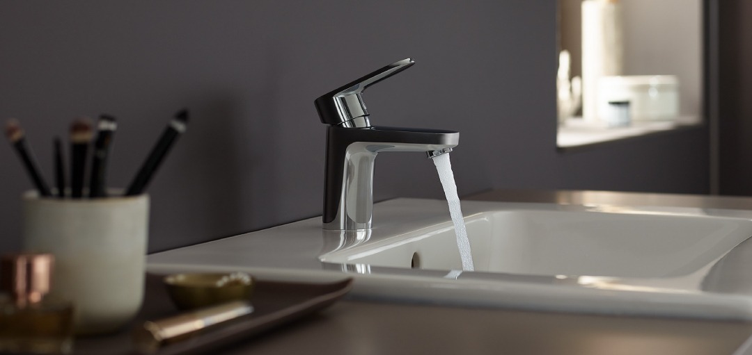 Vernis Blend « Clic-Clac » : les mitigeurs de lavabo Hansgrohe qui s&rsquo;adaptent à tous les styles de salles de bains