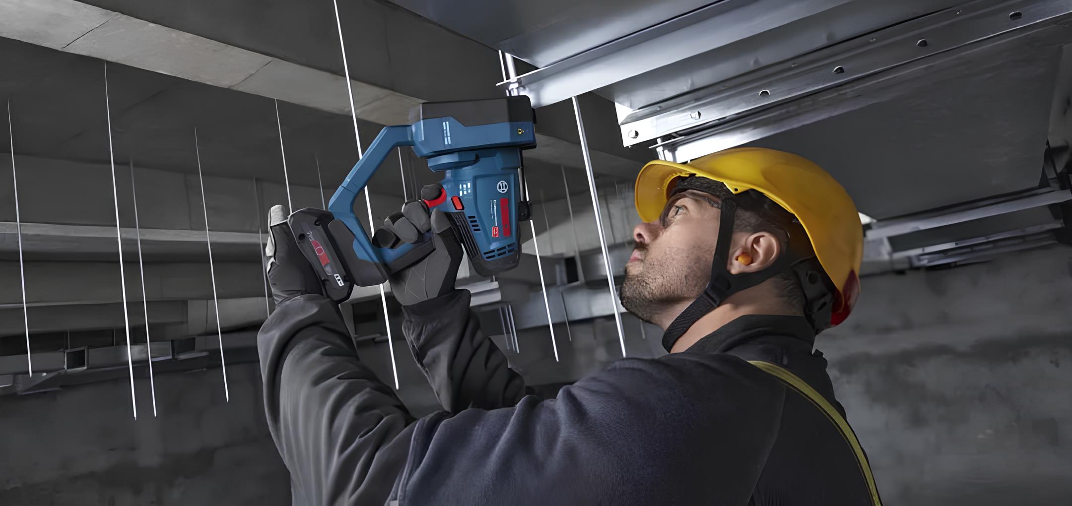 Des coupes propres et précises avec le coupe-tige filetée sans-fil GGC 18V-12 Bosch Professional